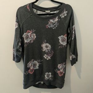 Soft Flower sweater with, quarter sleeve